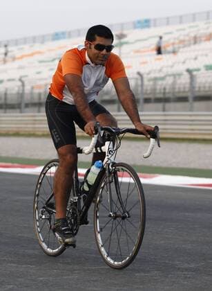 Motorsports: FIA Formula One World Championship 2011, Grand Prix of India, 20 Karun Chandhok (IND, Team Lotus), xHOCHxZWEIx