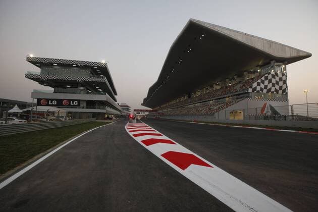 Motorsports: FIA Formula One World Championship 2011, Grand Prix of India, new track in India, Buddh International Circuit xHOCHxZWEIx o0 Sportstätte Rennstrecke Totale