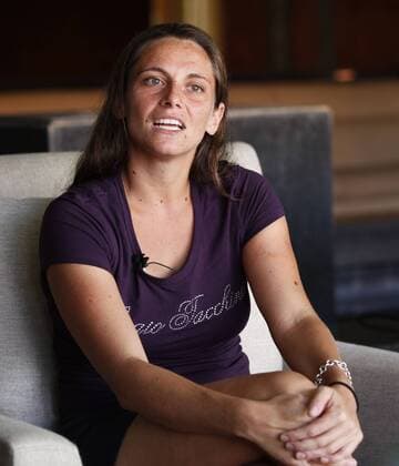 Commonwealth Bank Tournament of Champions 2011, WTA Tennis Damen Tour, Damen Hallen Tennis Turnier in Bali ,Indonesien, Roberta Vinci (ITA),sitzend,privat, Einzelbild,Portrait,Halbkoerper, Hochformat,privat,