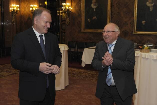 Michael Neumann Sportsenator, Uwe Seeler, - 25. UWE SEELER PREIS - Hamburg 02. 11. 2011