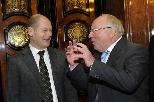 Olaf Scholz Erster Bürgermeister, Uwe Seeler, - 25. UWE SEELER PREIS - Hamburg 02. 11. 2011