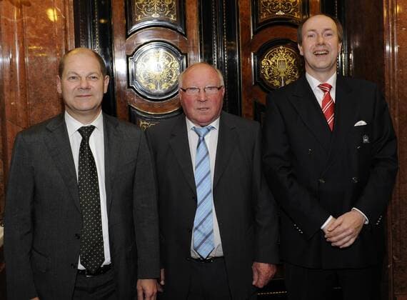 Olaf Scholz Erster Bürgermeister, Uwe Seeler, Christian Poth Hamburger Fussbalverband - 25. UWE SEELER PREIS - Hamburg 02. 11. 2011