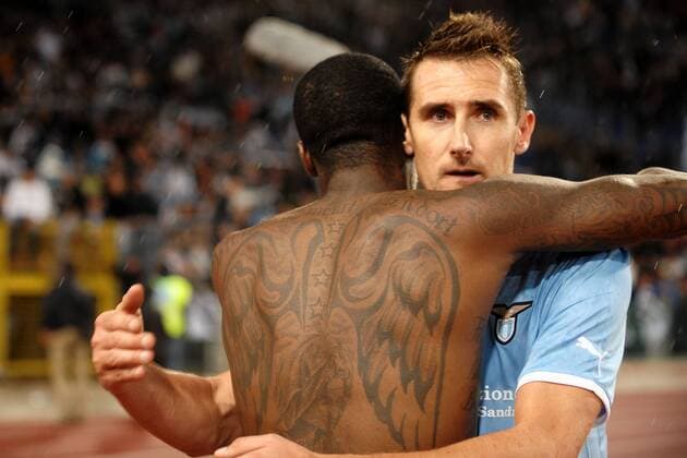 Miroslav KLOSE and Djibril CISSE celebration - Roma, 6 11 2011 - Stadio Olimpico - Serie A 2011 2012 - Lazio Roma vs FC Parma - andreaxstaccioli