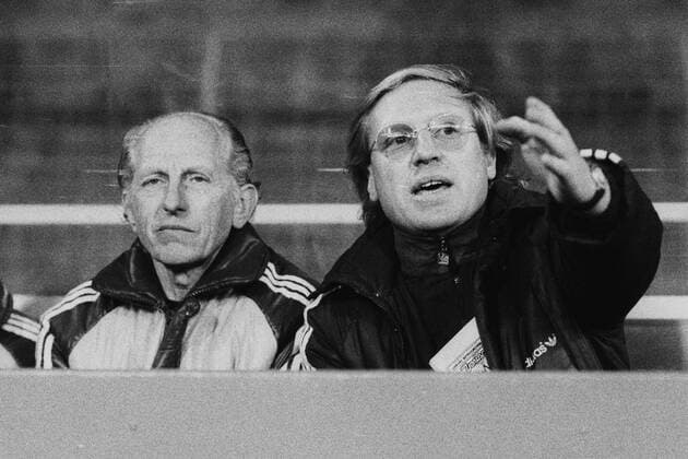 Fußball, Trainerhistorie, FSV Frankfurt Aus 2. BL Saison 1982 1983 Hannover 96 gegen FSV Frankfurt 2:1 am 13.11.1982. Im Foto: FSV Trainerbank mit Trainer Horst Heese Horst Heese re. und Betreuer Barth.