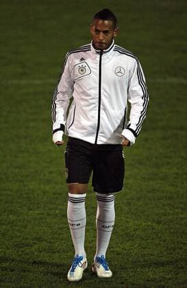 08.11.2011, Fussball, Training der deutschen Nationalmannschaft im Stadion Hoheluft des SC Victoria Hamburg. Dennis Aogo (Deutschland)