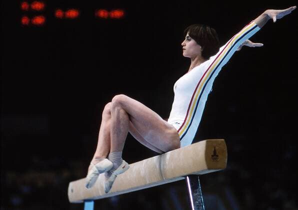Nadia Comaneci - Romania on the beam. Moscow Olympics 1980  o0 Aufnahmedatum geschätzt Olympia OS Sommer Olympische Sommerspiele Spiele