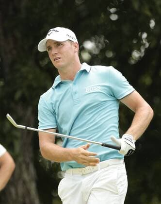 11.11.2011. Singapore. Alexander Noren (SWE) observes his tee shot on hole 9 of the Tanjong Course during Round 2 of the Barclays Singapore Open 2011, Sentosa Golf Club. xDanielxSweex  ActionPlus11219823 Content restricted for UK based newspaper