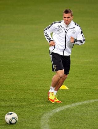 14.11.2011, Fussball, Training der deutschen Nationalmannschaft in der Imtech-Arena Hamburg. Lukas Podolski (Deutschland)