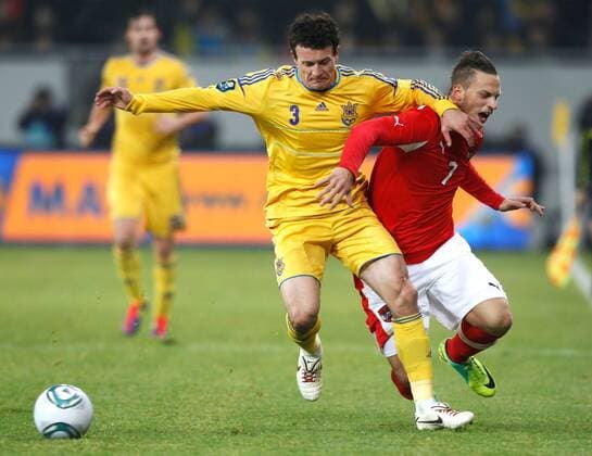FUSSBALL UKR vs AUT, Testspiel LWIW ,15.NOV.11 FUSSBALL ÖFB, Länderspiel, Freundschaftsspiel, Ukraine vs Österreich. Bild zeigt Artem Fedetskiy (UKR) und Marko Arnautovic (AUT). 