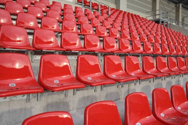 120911 Lokales Halle Saale Fußball Regionalliga Hallescher FC HFC Erdgas Sportpark Stadion (ehemals Kurt Wabbel Stadion) - Sitzplätze o0 Stadionstory Sportstätte GER Stadion Totale Objekte Sitz Sitze Sitzplatz Sitzreihe Sitzreihen