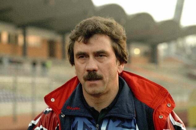 Aus 2. BL Saison 1994 1995 in Hannover - FSV Zwickau Trainer Gerd Schädlich
