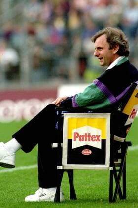 Aus 2. BL Saison 1990 1991 in Hannover - Trainer Alexandar Ristic (FC Schalke 04)