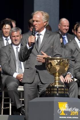 16 November 2011 : Internationals captain Greg Norman addresses the crowd in front of the Presidents cup trophy during the opening ceremony at the Presidents Cup at the Royal Melbourne Golf Club in Melbourne, Australia. PGA Golf Herren NOV 16 The Presidents Cup Icon11111614709 EDITORIAL USE ONLY