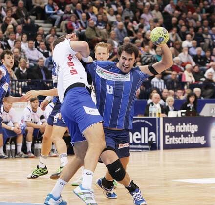 Igor VORI (HSV) und Sverre Jakobsson (TVG) HSV Handball - TV Grosswallstadt in der O2 World Hamburg, Toyota Handball Bundesliga Saison 2011 12 Sportler DHB Deutschland Handballspieler Hamburger SV Dateiname