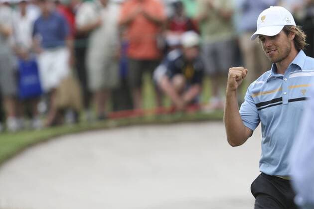 17 November 2011 : Aaron Baddeley fist pumps after making a putt during the 1st day Foursomes Matches at the Presidents Cup at the Royal Melbourne Golf Club in Melbourne, Australia. PGA Golf Herren NOV 17 Presidents Cup - Day 1 Foursomes matches Icon111117054 EDITORIAL USE ONLY
