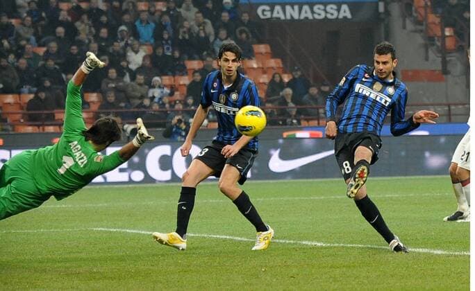 THIAGO MOTTA (Inter) goal Milano 19 11 2011 Stadio Giuseppe Meazza Serie A 2011 2012 Inter Mailand Vs Cagliari Calcio allexsabba
