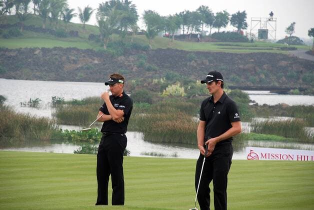 GOLF - Omega Mission Hills World Cup, Vorberichte HAIKOU,CHINA,24.NOV.11 - DIVERS, GOLF - Omega Mission Hills World Cup. Bild zeigt Ian Poulter und Justin Rose (ENG). 