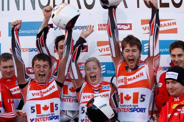 RODELN - FIL WC Igls INNSBRUCK,AUSTRIA,27.NOV.11 - DIVERS, RODELN - FIL Weltcup Igls, Kunstbahn. Bild zeigt den Jubel von Tristan Walker, Justin Snith, Alex Gough und Samuel Edney (CAN). 