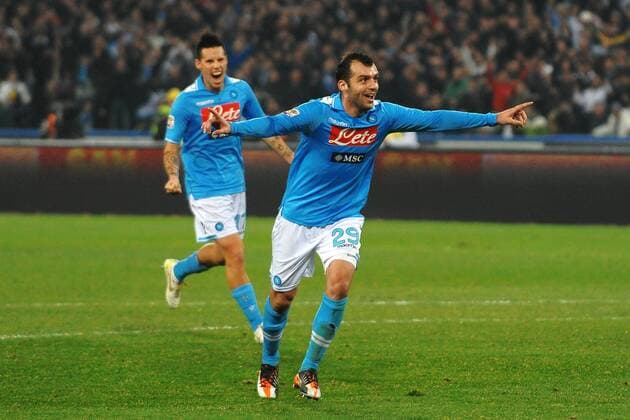 Esultanza Goran PANDEV dopo il gol 3-1 Napoli con Marek HAMSIK Goal celebration Napoli 29 11 2011 Stadio San Paolo Football Calcio Serie A 2011 2012 - SSC Neapel vs. Juventus Turin - andreaxstaccioli