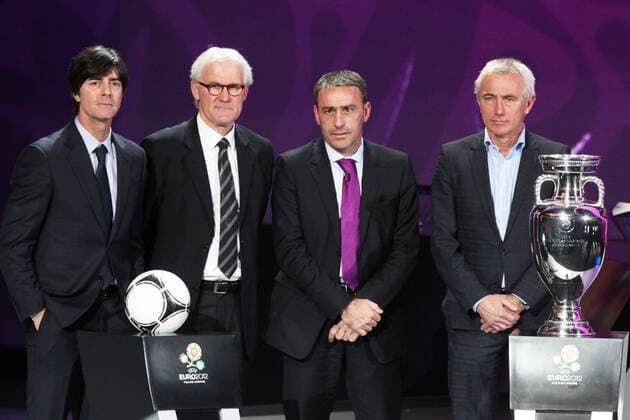 02.12.2011, Kiew - Auslosung zur UEFA EURO 2012 - Trainer der Gruppe B EURO 2012 - L-R: JOACHIM LÖW (GER), MORTEN OLSEN (DEN), PAULO BENTO (POR), BERT VAN MARWIJK (NED) --  20111202CSLG0032
