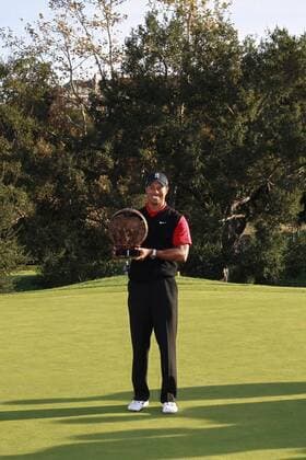 04 December 2011: Tiger Woods celebrates during final round of the Chevron World Challenge at the Sherwood Country Club in Thousand Oaks, CA. PGA Golf Herren DEC 04 Chevron World Challenge - Final Round Icon269111204011 EDITORIAL USE ONLY