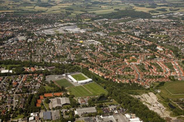 Fußball, Stadiongeschichte Rot Weiß Ahlen Luftbild, Rot Weiss Ahlen,Wersestadion, fussballstadion, Sportpark Nord Ahlen, Ruhrgebiet, Nordrhein-Westfalen, Deutschland, Europa !ACHTUNGxMINDESTHONORARx60xEURO!