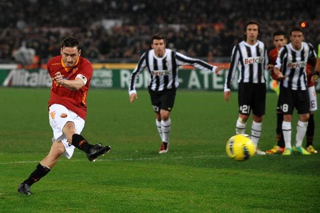 Francesco TOTTI Roma verschießt einen Elfmeter Roma, 12 12 2011 Stadio Olimpico Football 2011 2012, AS Roma vs Juventus Turin. Campionato di calcio serie A andreaxstaccioli