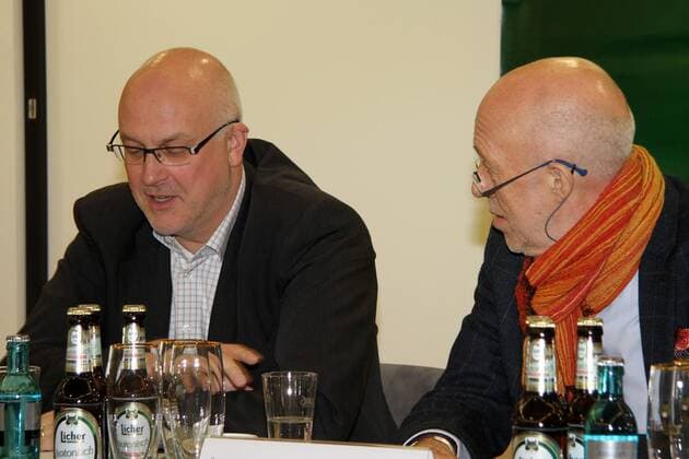 03.01.2012 Pressekonferenz zum Licher Hessencup 2012 in der Mainova-Zentrale Frankfurt gut gelaunt Veranstalter Gert Trinklein vor der Pressekonferenz