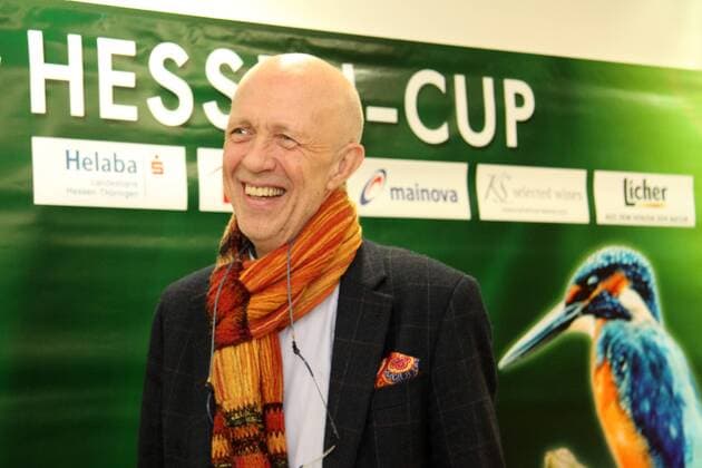 03.01.2012 Pressekonferenz zum Licher Hessencup 2012 in der Mainova-Zentrale Frankfurt gut gelaunt Veranstalter Gert Trinklein vor der Pressekonferenz