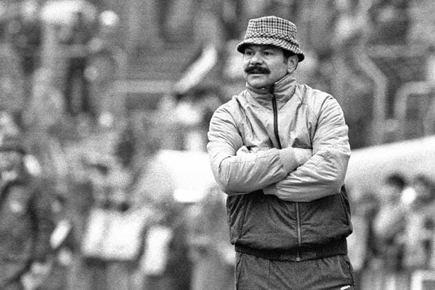 Aus 1. BL Saison 1985 1986 in Hannover - Trainer Klaus Schlappner (SV Waldhof Mannheim)