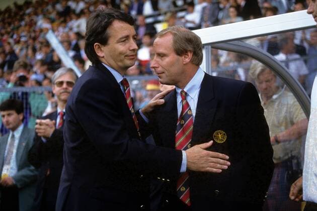 Bundestrainer Berti Vogts (re.) und DFB Pressesprecher Wolfgang Niersbach (beide Deutschland DFB)