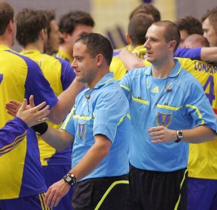 Osijek, SWE - SVK, Croatia Cup: Matija Gubica(c) with Boris Milosevic(R) croatian referees : 