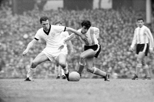 WM 1966 in Birmingham - BR Deutschland - Argentinien 0:0 - Franz Beckenbauer (BRD, li.)