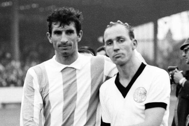 WM 1966 in Birmingham - BR Deutschland - Argentinien 0:0 - Antonio Rattin (Argentinien, li.) und Willi Schulz (BRD)