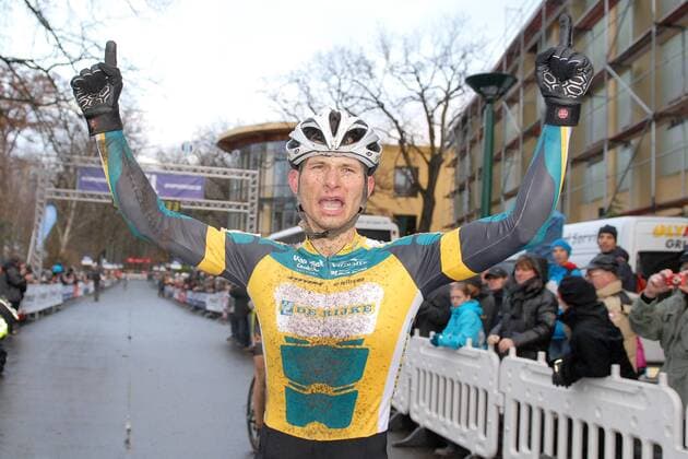 Christoph PFINGSTEN ( GER Cyclingteam De Rijke ) gewinnt zum ersten Mal die Deutschen Profi Meisterschaften im Querfeldeinrennen - Radquer Cross - Event: Deutsche Meisterschaften Querfeldein 2012 - Location: Kleinmachnow - Brandenburg - Deutschland - Datum: 08.01.2012