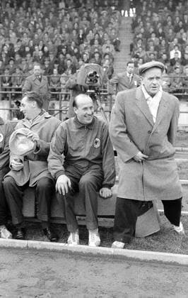 Bundestrainer Sepp Herberger (re.) und Co Trainer Helmut Schön (beide BR Deutschland)