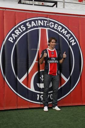 Maxwell Football : Maxwell nouvelle recrue du Paris Saint Germain - Conference de presse - 12.01.2012 MarineAndrieux Panoramic 