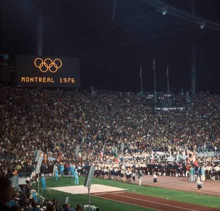 Abschlussfeier der Olympischen Spiele 1972 in München mit Hinweis auf die folgenden Spiele 1976 in Montreal