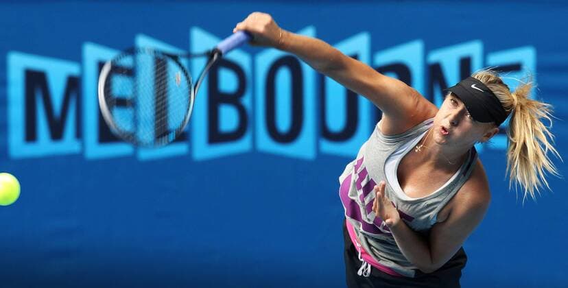 TENNIS - WTA, Australian Open 2012 MELBOURNE,AUSTRALIEN,15.JAN.12 - TENNIS - WTA Tennis Damen Tour, Grand Slam, Australian Open, Training. Bild zeigt Maria Sharapova (RUS). 