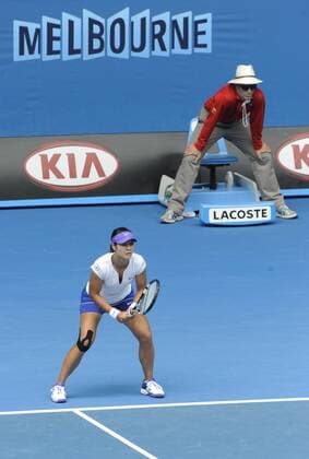 18.01.2012 Melbourne, Australia. Na Li in action during Day 3 of the women s second round game. Rod Laver Arena at the Australian Open xPeterxBlakemanx  ActionPlus11235598