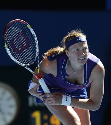 Australian Open 2012, Melbourne Park,ITF Grand Slam Tennis Tournament .Petra Kvitova (CZE), Aktion,Einzelbild,Halbkoerper,Hochformat,