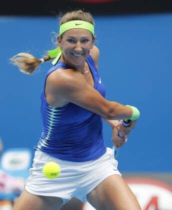 Australian Open 2012, Melbourne Park, ITF Grand Slam Tennis Tournament .Victoria Azarenka (BLR), Aktion, Einzelbild, Halbkörper, Hochformat,