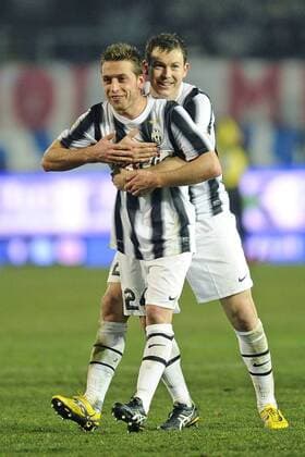 Bergamo 21 02 2012 - Serie A - Atalanta Bergamo vs. Juventus Turin - - Emanuele Giaccherini - Stephan Lichtsteiner 