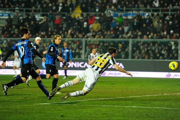 Bergamo 21 02 2012 - Serie A - Atalanta Bergamo vs. Juventus Turin - gol Stephan Lichtsteiner 