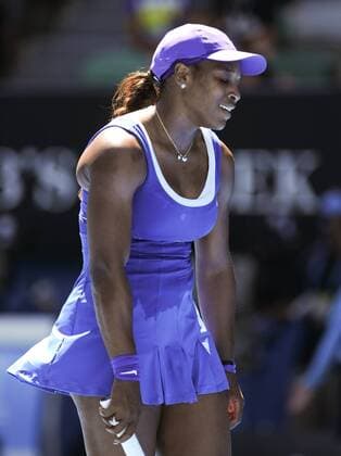 (120123) -- MELBOURNE, Jan. 23, 2012 (Xinhua) -- Serena Williams of the USA reacts during the fourth round match of women s singles at the Australian Open tennis tournament in Melbourne, Jan. 23, 2012. . (Xinhua Bai Xue)(wll) AUSTRALIA- MELBOURNE-TENNIS-AUSTRALIAN OPEN-DAY 8 
