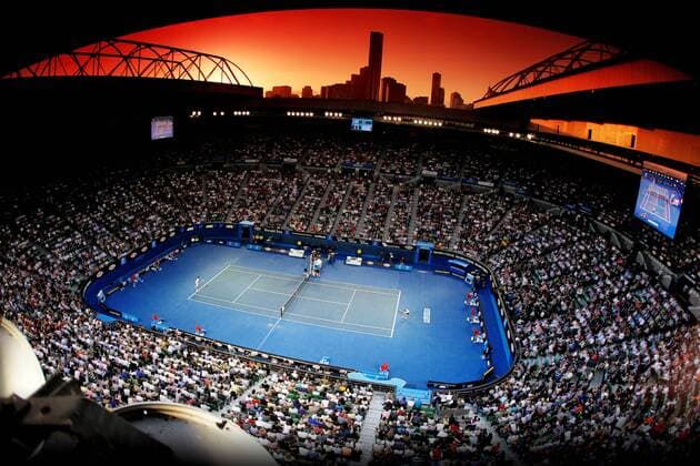 TENNIS - ATP, Australian Open 2012 MELBOURNE, AUSTRALIEN, 25.JAN.12 - TENNIS - ATP Tennis Herren World Tour, Grand Slam, Australian Open. Bild zeigt die Rod Laver Arena. Keyword: Sonnenuntergang. 