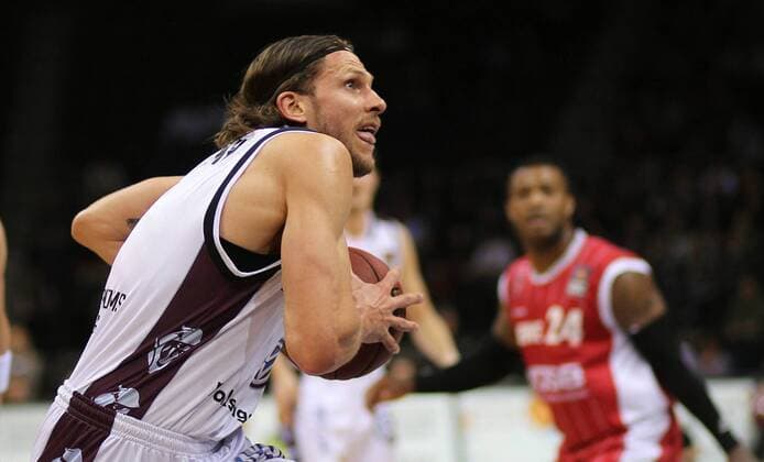 Nils Mittmann (New Yorker Phantoms) New Yorker Phantoms Braunschweig vs. Brose Baskets Bamberg