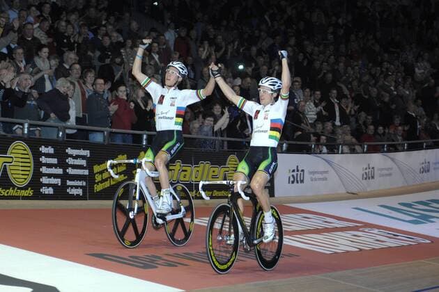 Die Sieger des 101. Berliner Sechstagerennen - Cameron MEYER und Leigh HOWARD ( beide Australien ) - Event: 101. Berliner Sechstagerennen - Berlin Sixdays - 2012 - Location: Velodrom Berlin - Berlin - Deutschland - Europa - Datum: 26.-31.01.2012 - Contact