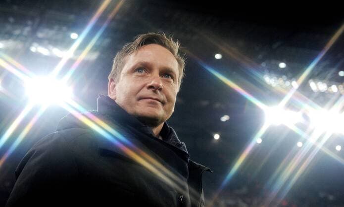 Samstag 28.01.2012, in Köln, 1. Bundesliga 19. Spieltag, Saison 11 12, 1.FC Köln - FC Schalke 04 1:4, Horst Heldt (Vorstand Spielbetrieb, Marketing) DeFodi018