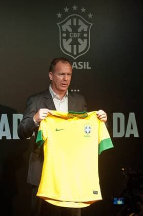 Mano Menezes - präsentiert das neue Trikot der brasilianischen Nationalmannschaft - Rio de Janeiro - 03 02 2012. x(11)xCelsoxPupox xFotoarenax  (8171)